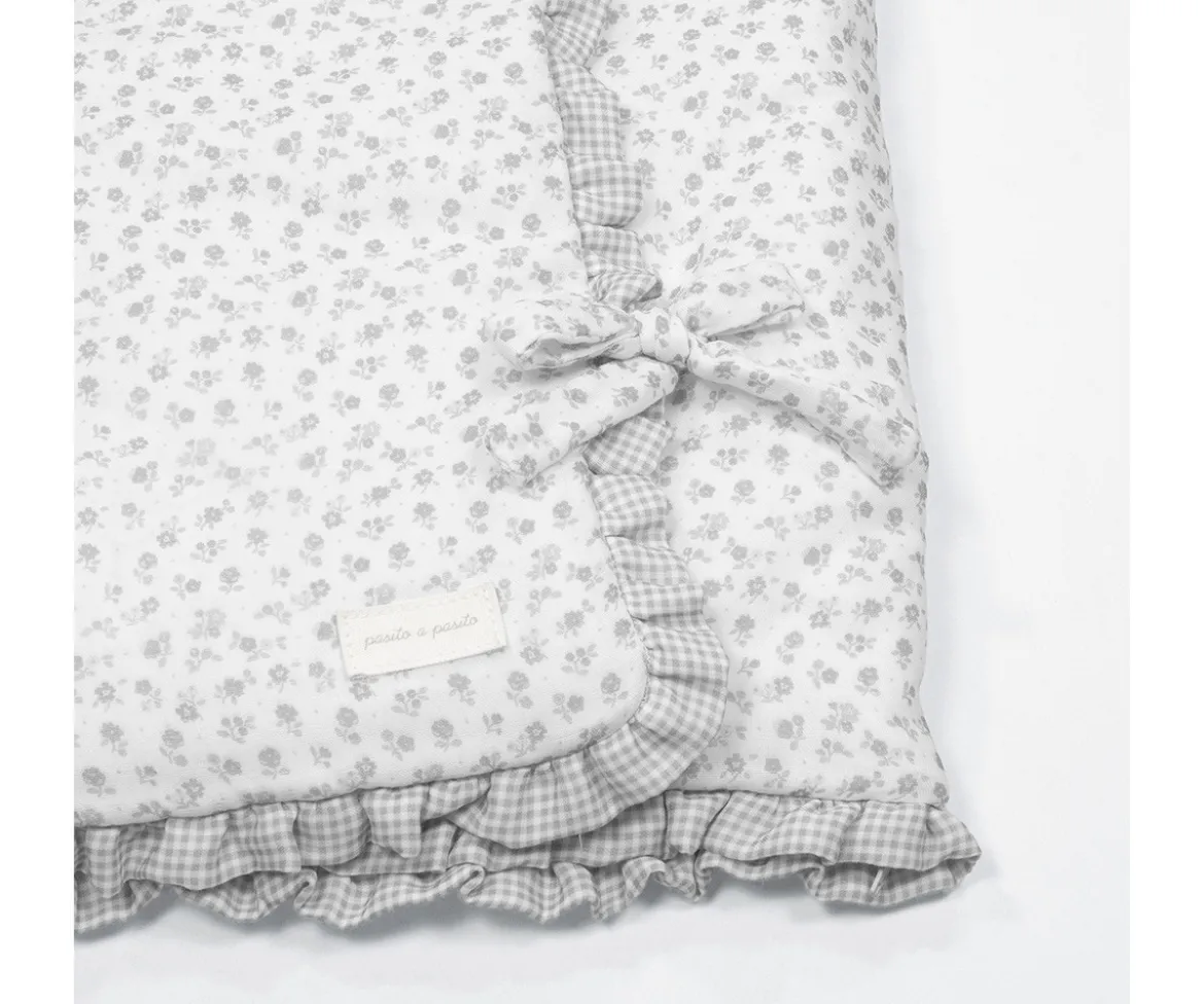 Arrullo/Manta Little Bloom Flor Gris