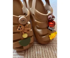 Cangrejeras Ligeras Brown con Pines Intercambiables