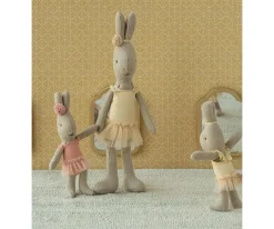 Conejo Micro con Traje de Ballet y Falda Pink