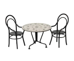 Mesa de Comedor Maileg con 2 Sillas
