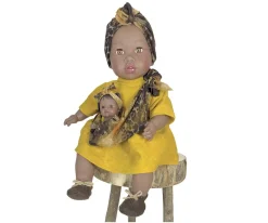 Muñeca Alika con Bebé Ocre