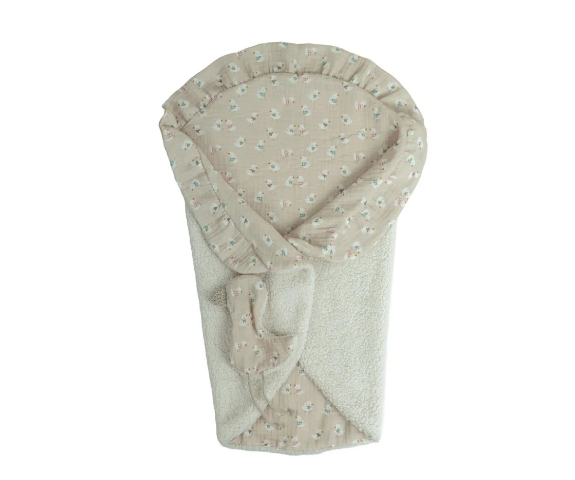 Muñeco Reborn Camila 45cm con Manta y Doudou