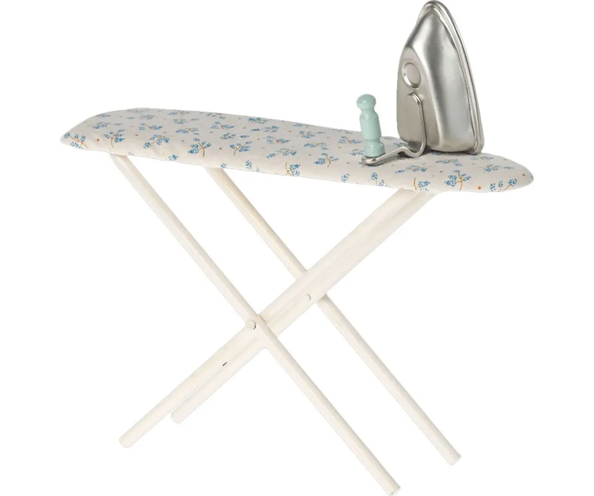 Plancha y Tabla de Planchar en Miniatura